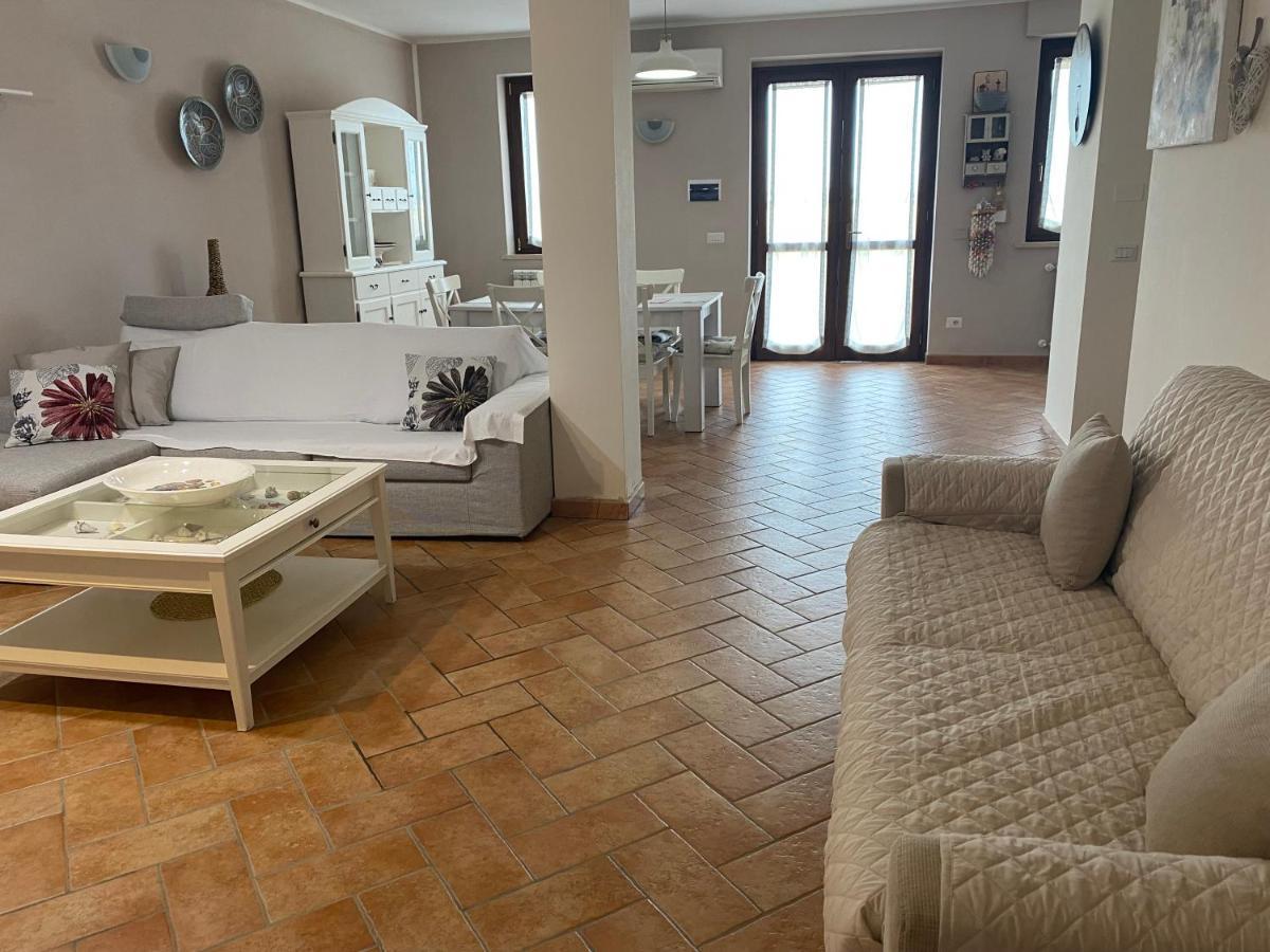 Agriturismo Colle D' Oro Pescia Romana Kültér fotó