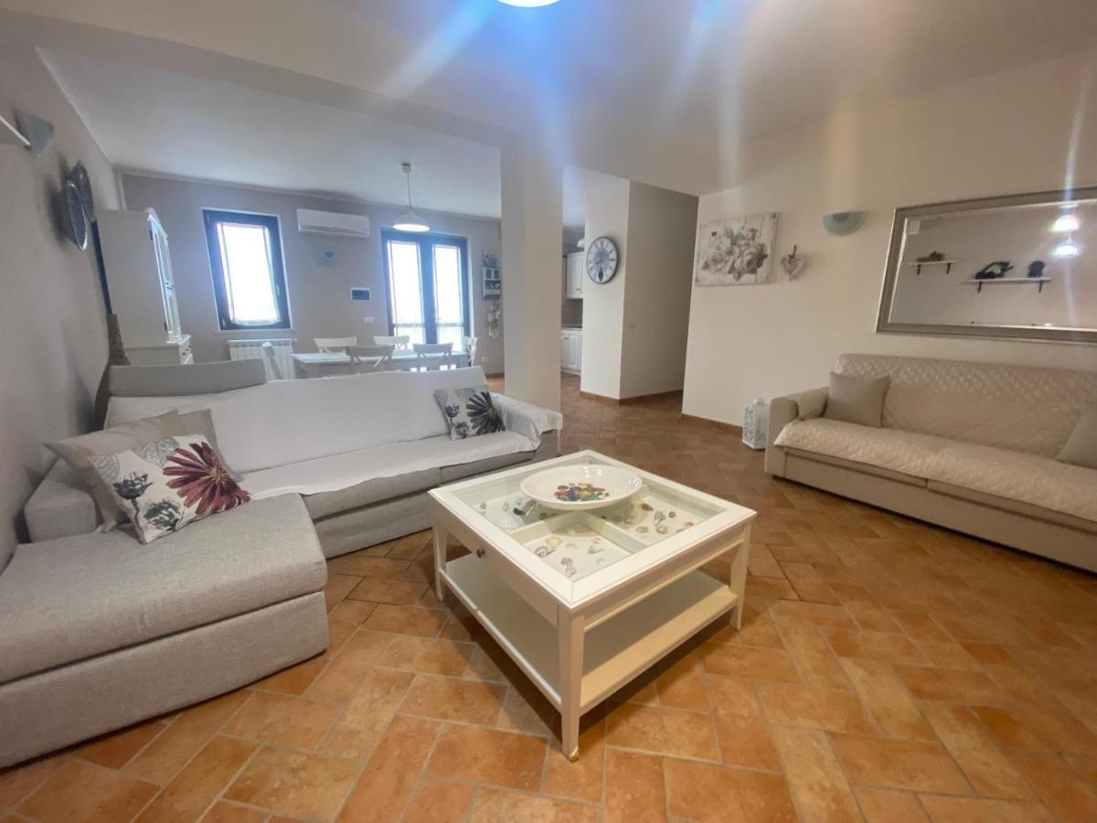 Agriturismo Colle D' Oro Pescia Romana Kültér fotó