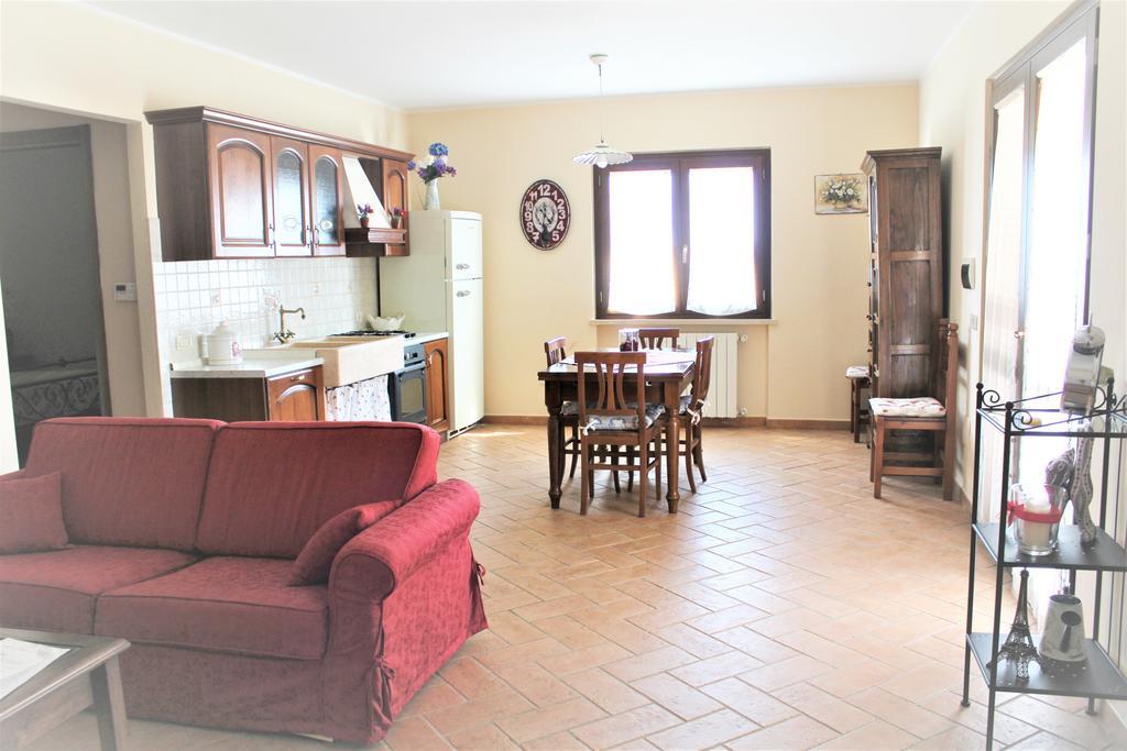 Agriturismo Colle D' Oro Pescia Romana Kültér fotó