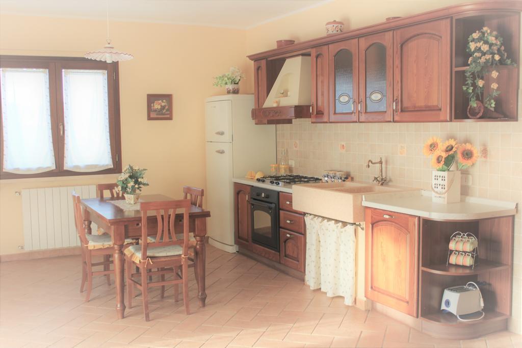 Agriturismo Colle D' Oro Pescia Romana Kültér fotó
